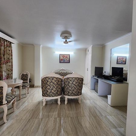 Hotel Mayur Deluxe Meerut Extérieur photo