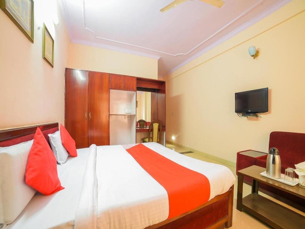 Hotel Mayur Deluxe Meerut Extérieur photo